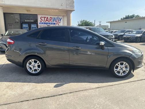 2016 Ford Fiesta SE