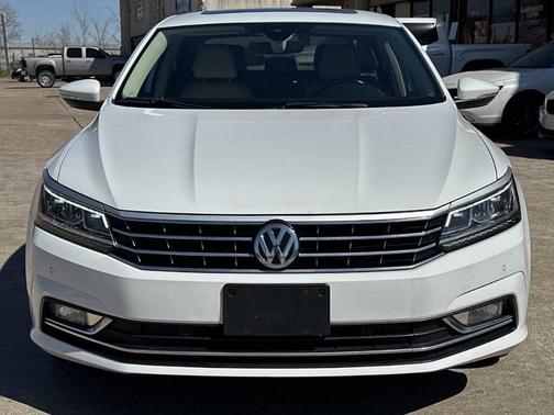 2017 Volkswagen Passat 1.8T SEL Premium