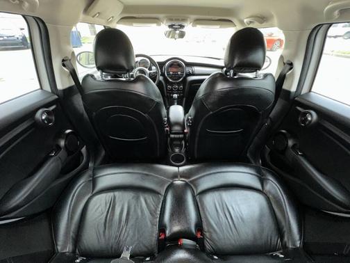 2016 MINI Hardtop Cooper