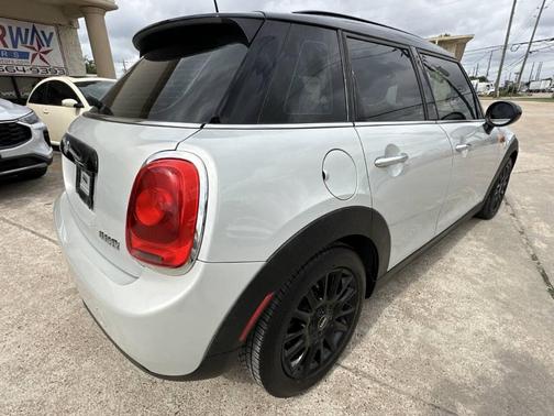 2016 MINI Hardtop Cooper