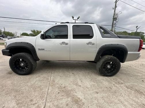 2011 Chevrolet Avalanche 1500 LS