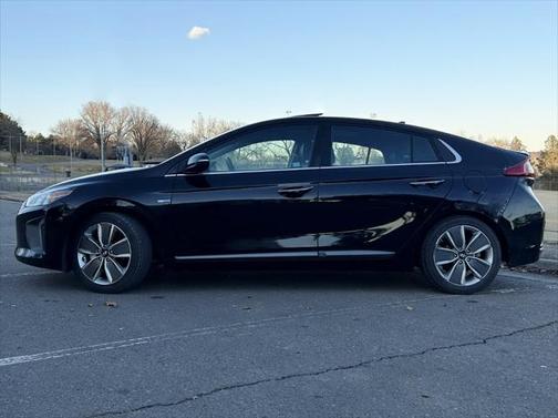 2017 Hyundai IONIQ Hybrid Limited