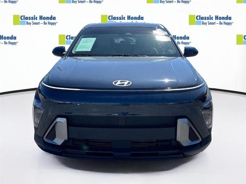 2025 Hyundai KONA SE