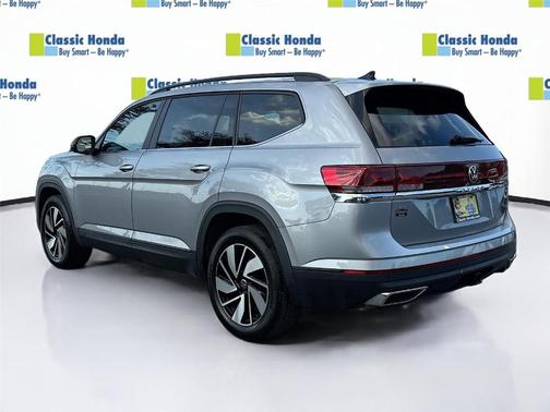 Silver Mist Metallic 2025 Volkswagen Atlas 2.0T SE w/Technology