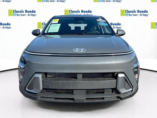 2025 Hyundai KONA SE