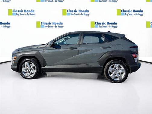 2025 Hyundai KONA SE