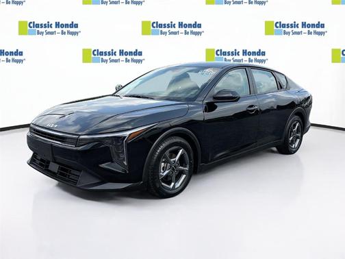 Aurora Black Pearl 2025 Kia K4