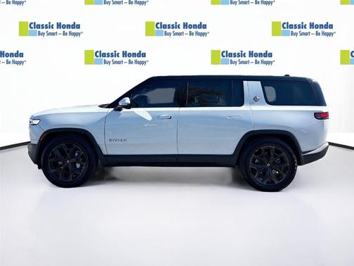 2025 Rivian R1S Adventure