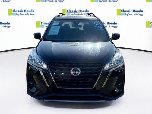 2021 Nissan Kicks SR