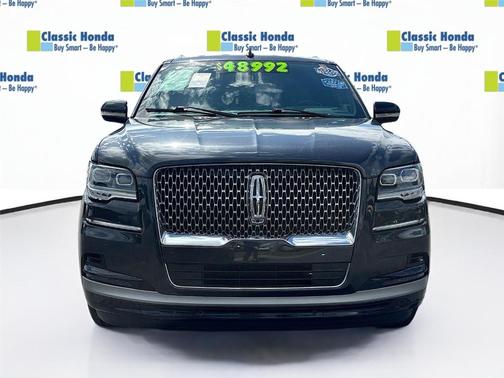2023 Lincoln Navigator Standard