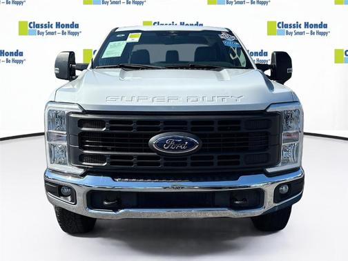 Oxford White 2023 Ford F-250 XL