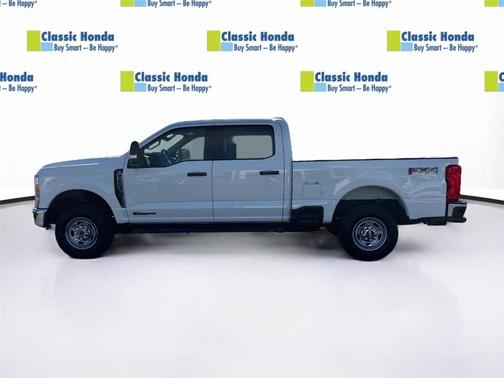 Oxford White 2023 Ford F-250 XL
