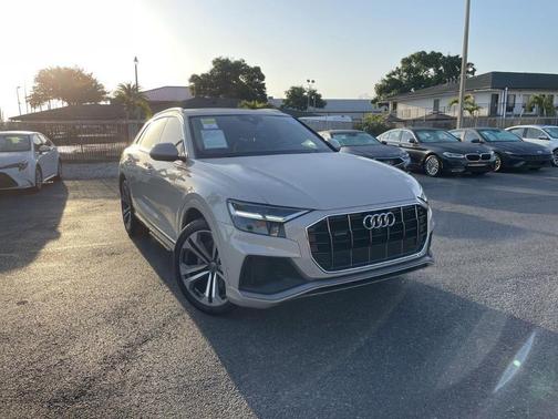 2021 Audi Q8 55 Premium Plus