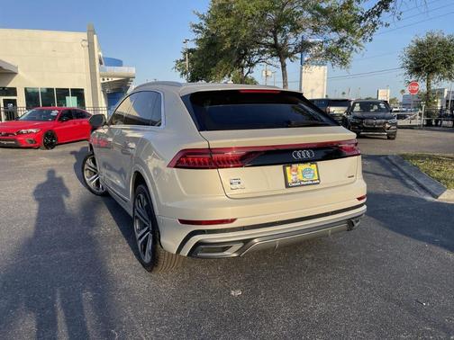 2021 Audi Q8 55 Premium Plus