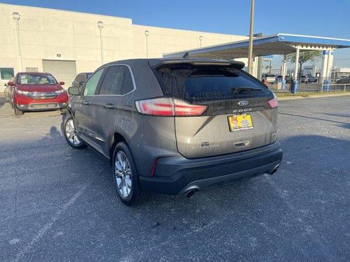 2023 Ford Edge Titanium
