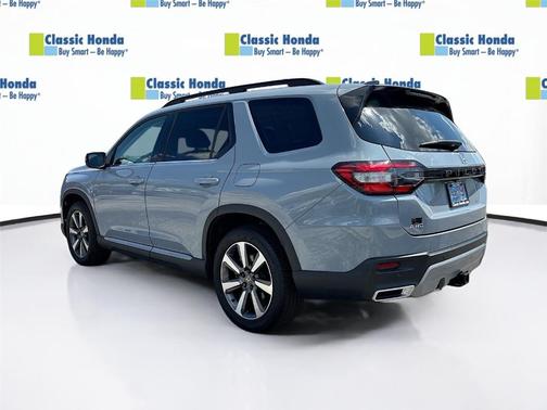 Sonic Gray Pearl 2025 Honda Pilot Touring