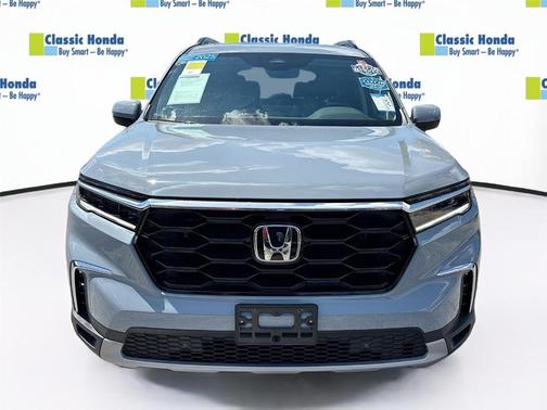 Sonic Gray Pearl 2025 Honda Pilot Touring