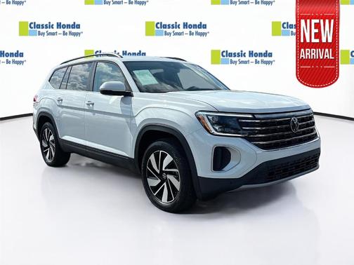 Pure White 2025 Volkswagen Atlas 2.0T SE w/Technology