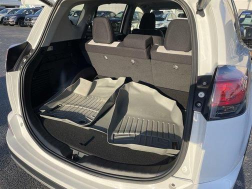 2017 Toyota RAV4 Hybrid XLE