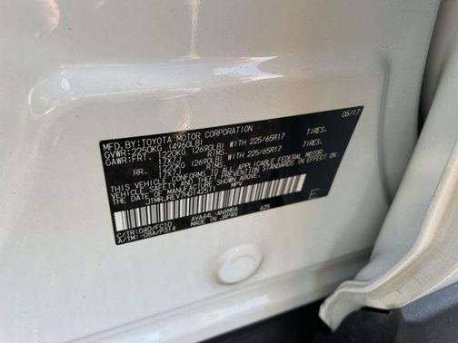 2017 Toyota RAV4 Hybrid XLE