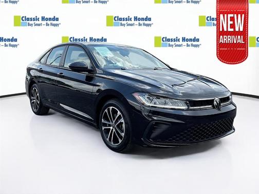 Deep Black Pearl Effect 2025 Volkswagen Jetta 1.5T Sport