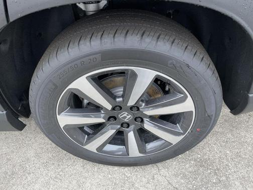 2025 Honda Pilot Sport