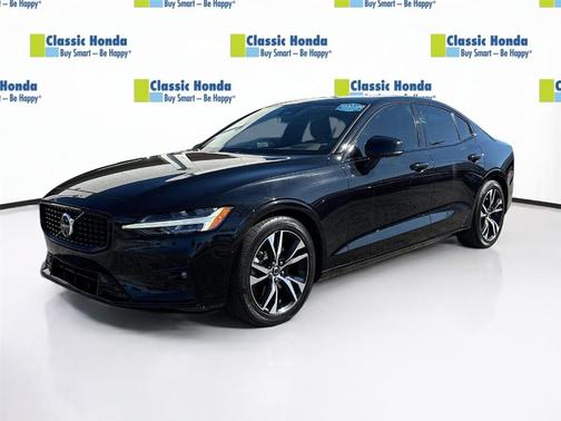 2024 Volvo S60 B5 Plus Dark Theme