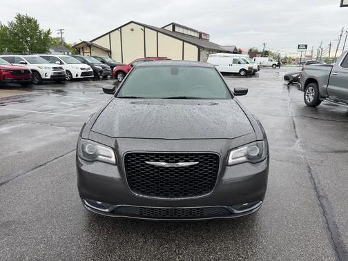 Granite Crystal Metallic Clearcoat 2019 Chrysler 300 S