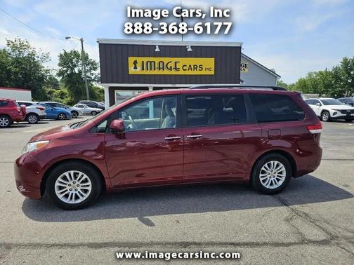 Red 2014 Toyota Sienna XLE