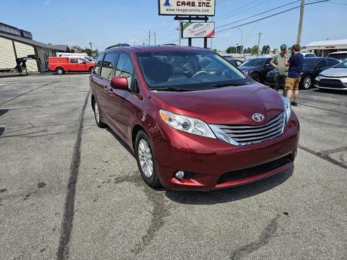 Red 2014 Toyota Sienna XLE