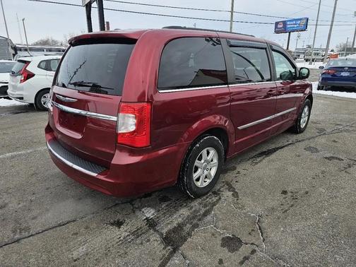 2012 Chrysler Town & Country Touring