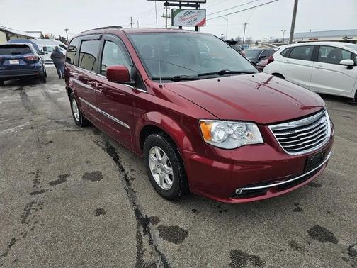 2012 Chrysler Town & Country Touring