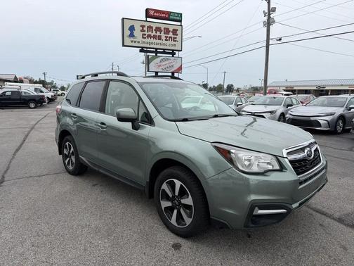 Jasmine Green Metallic 2017 Subaru Forester 2.5i Premium