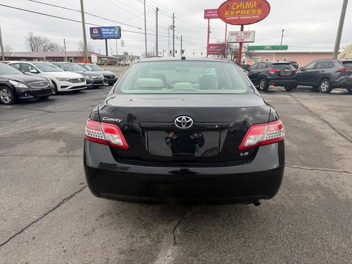 2010 Toyota Camry LE