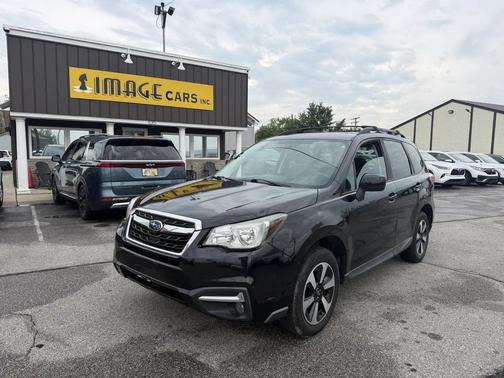 Crystal Black Silica 2018 Subaru Forester 2.5i Premium