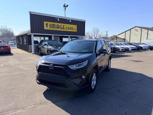 2021 Toyota RAV4 Hybrid XLE