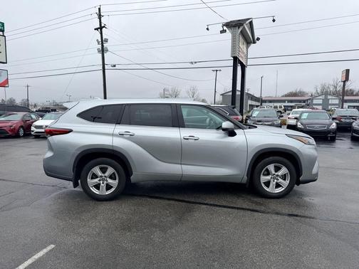 2020 Toyota Highlander LE