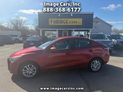 Pulse 2018 Toyota Yaris iA Base