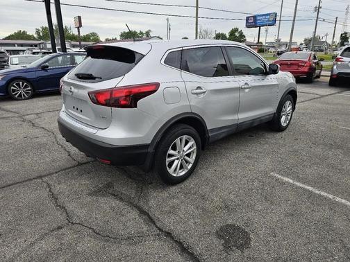 Brilliant Silver 2018 Nissan Rogue Sport S