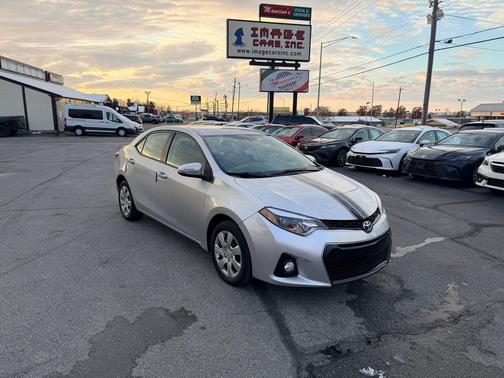 2016 Toyota Corolla S w/Special Edition Pkg