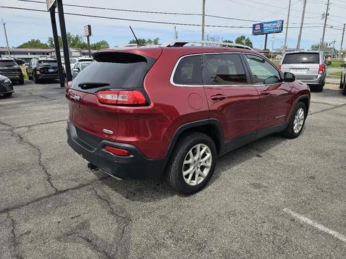 Deep Cherry Red Crystal Pearlcoat 2016 Jeep Cherokee Latitude