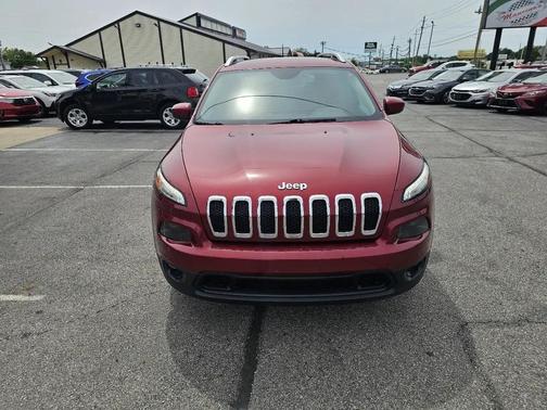 Deep Cherry Red Crystal Pearlcoat 2016 Jeep Cherokee Latitude