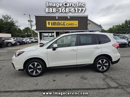 Crystal White Pearl 2018 Subaru Forester 2.5i Premium