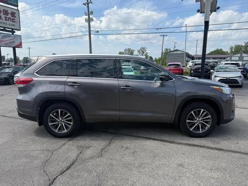 Predawn Gray Mica 2018 Toyota Highlander XLE