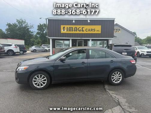 Magnetic Gray Metallic 2010 Toyota Camry XLE
