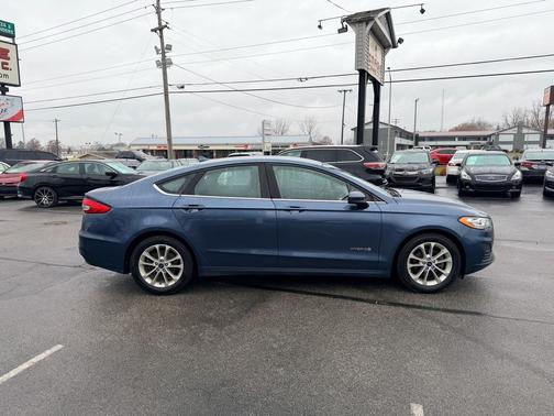 2019 Ford Fusion Hybrid SE