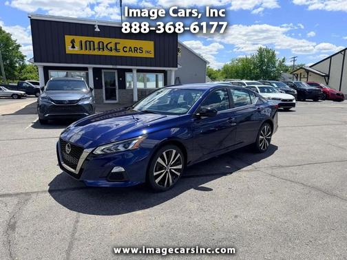 Deep Blue Pearl 2022 Nissan Altima SR Intelligent AWD