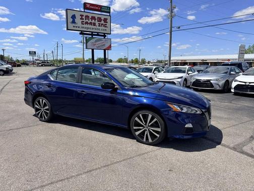 Deep Blue Pearl 2022 Nissan Altima SR Intelligent AWD