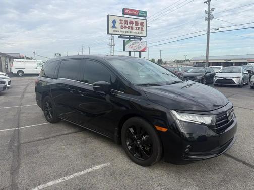 Crystal Black Pearl 2023 Honda Odyssey Sport