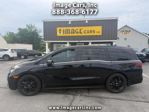 Crystal Black Pearl 2023 Honda Odyssey Sport